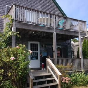 Meet your Posher, Donna